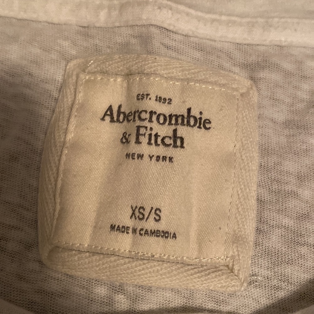 ⚡️3/$18⚡️ A&F Sleep Shirt - Picture 3 of 3